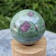 rubis sur fuchsite - sphère